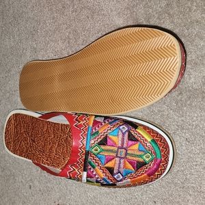 NWOT Authentic Moroccan leather slippers.